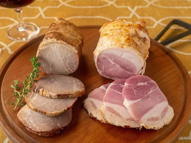 〈株式会社コワダヤ〉鹿児島県産黒豚焼豚と黒豚ローストポーク／送料込み
